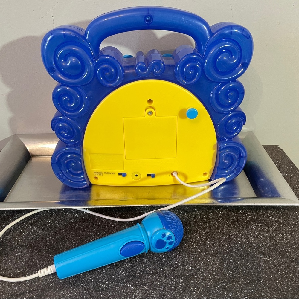 Fun Blues Clues Sing~Along Kids Karaoke Machine. Working microphone & speaker - Picture 5 of 9